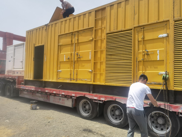 息县除了负载情况和发动机维护，还有哪些因素会影响 200kw 柴油发电机的油耗？