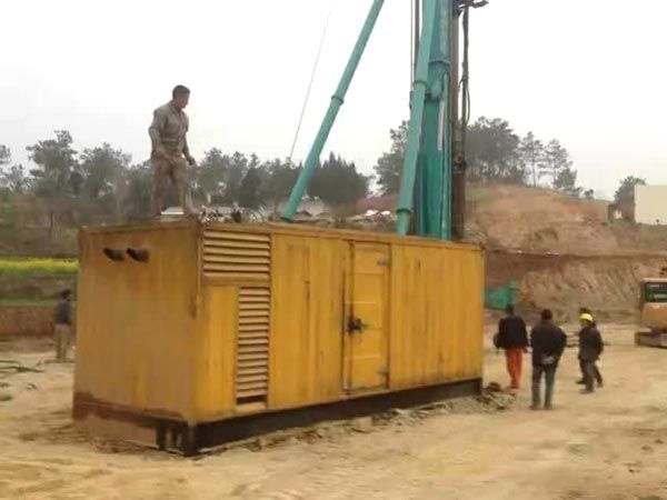 息县如何判断水冷式机油散热器密封件是否需要更换？